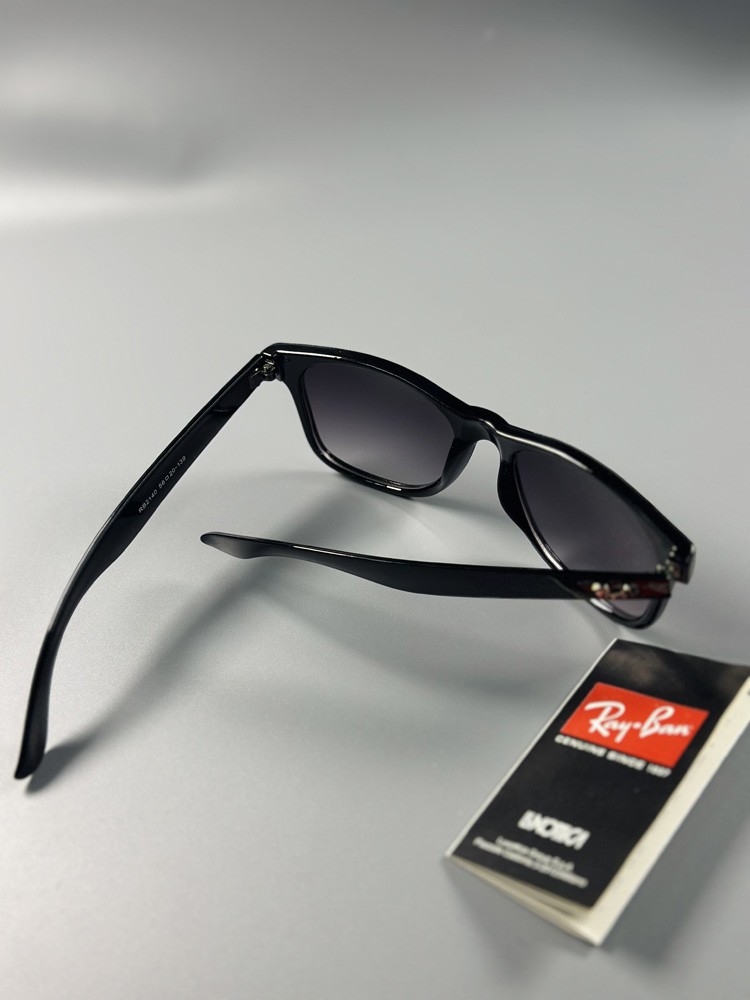 Ray-Ban Elegant Polarized Sunglasses for Men & Women UV Protection Durable Frame
