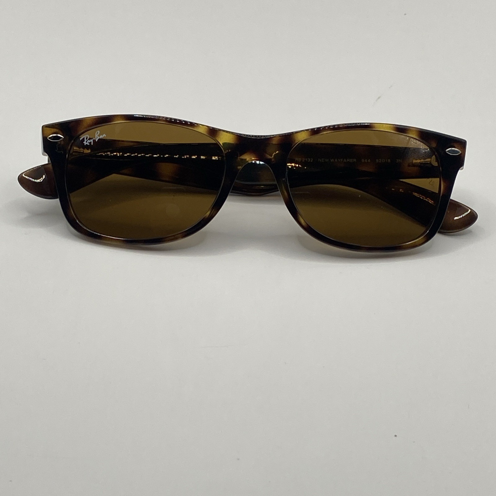 Ray Ban RB 2132 New Wayfarer 944 Sunglasses 52 18 Brown Lens Havana Light Frame