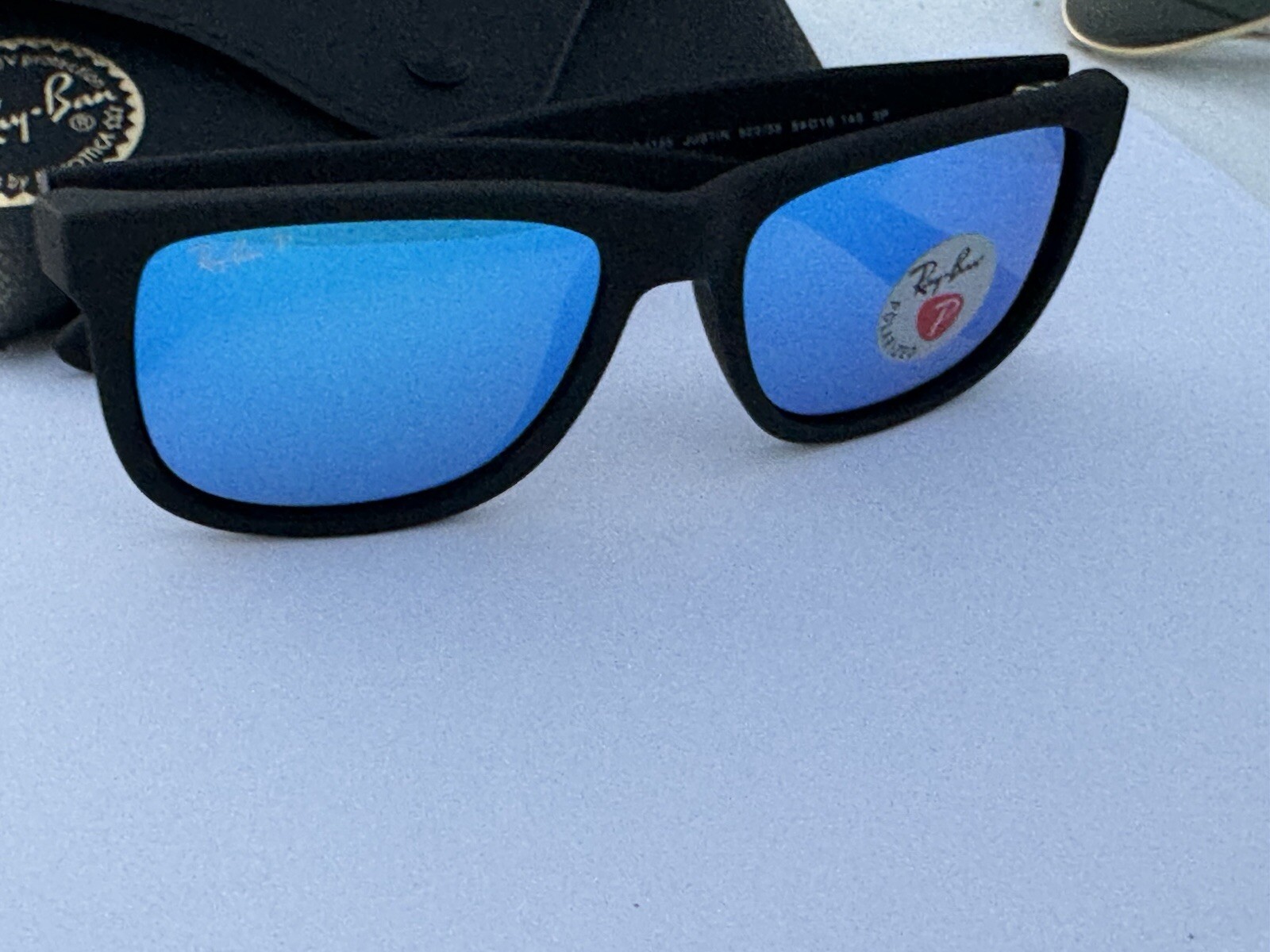 NEW Ray-Ban RB4165 622/55 JUSTIN Matte Black/Polarized Blue Mirror Sunglasses 54