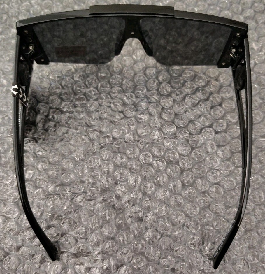 True Religion Women’s Oversized Black Frame With Gray Lens Logo Sunglasses, NEW