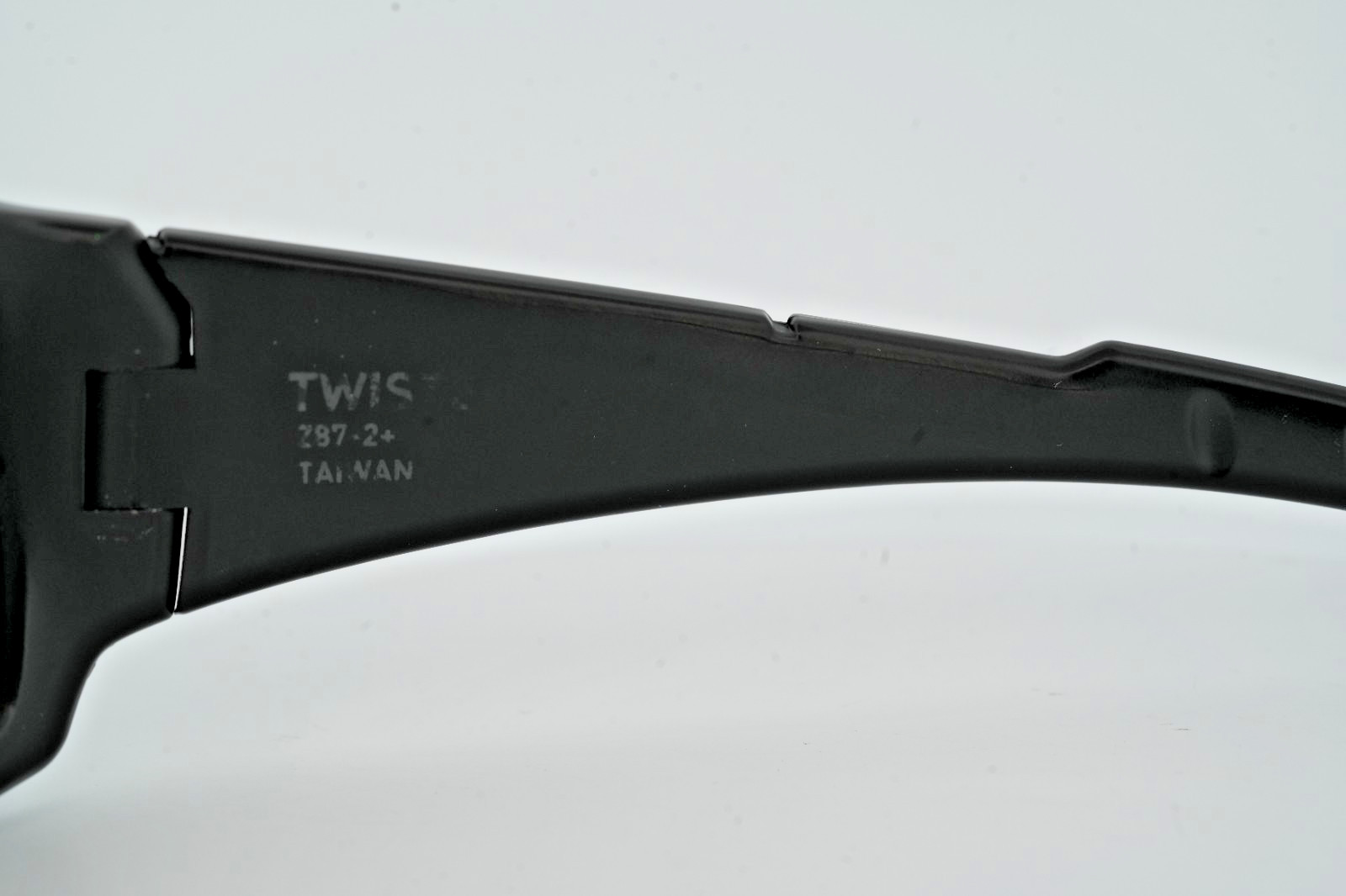 Wiley WX Twisted Sunglasses Full Rim Rectangular Wrap Polarized Lens Lightweight