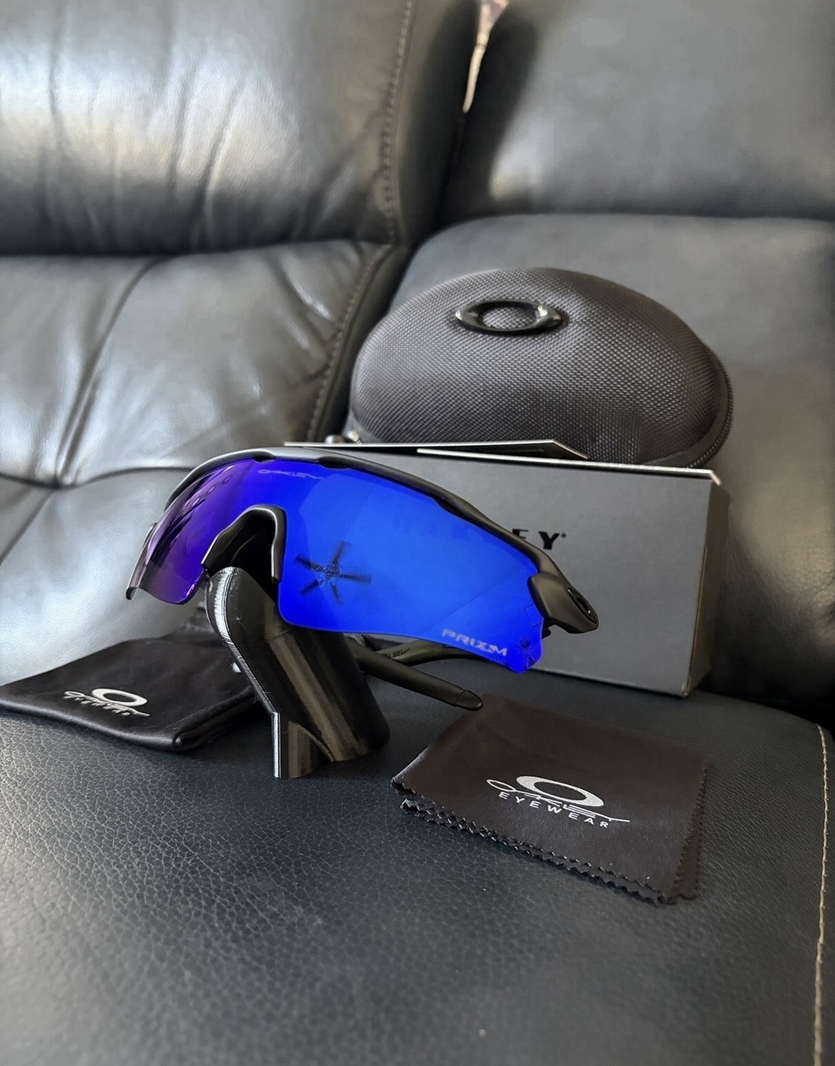 NEW Oakley 009208 Radar Ev Path Men’s Sunglasses Black Frame – Blue Prizm Lens