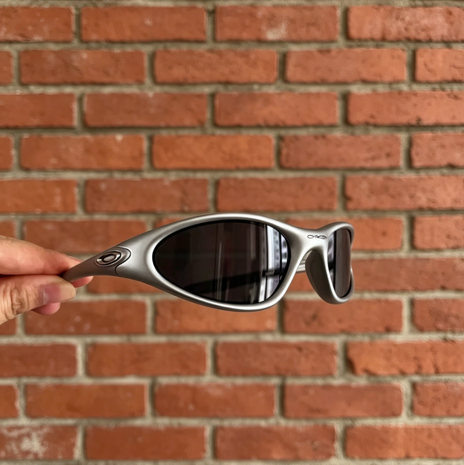 Retro Oakley Minute Gen1 Minute1.0 Sunglasses Sliver Frame Black Lenses