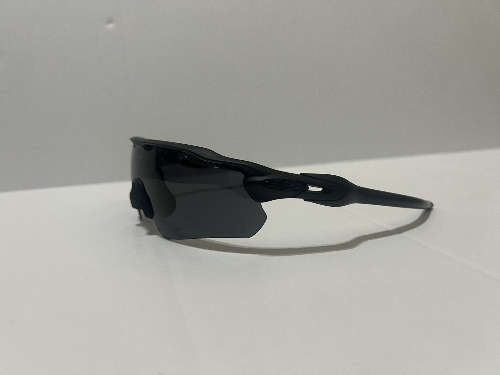 NEW Oakley 009208 Radar Ev Path Men’s Sunglasses Matte Black Frame – Prizm Lens