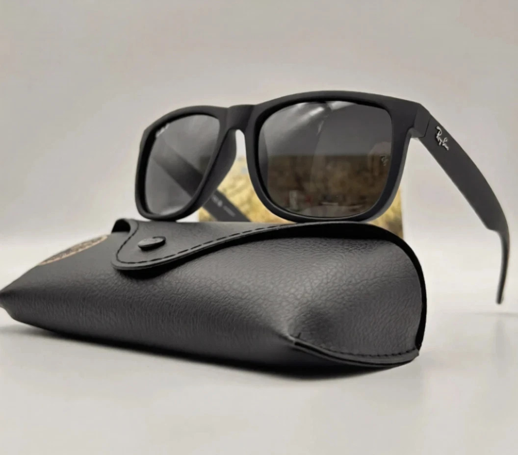 Ray-Ban Justin RB4165 622/2V Polarized Sunglasses Matte Black Grey Lens 54mm