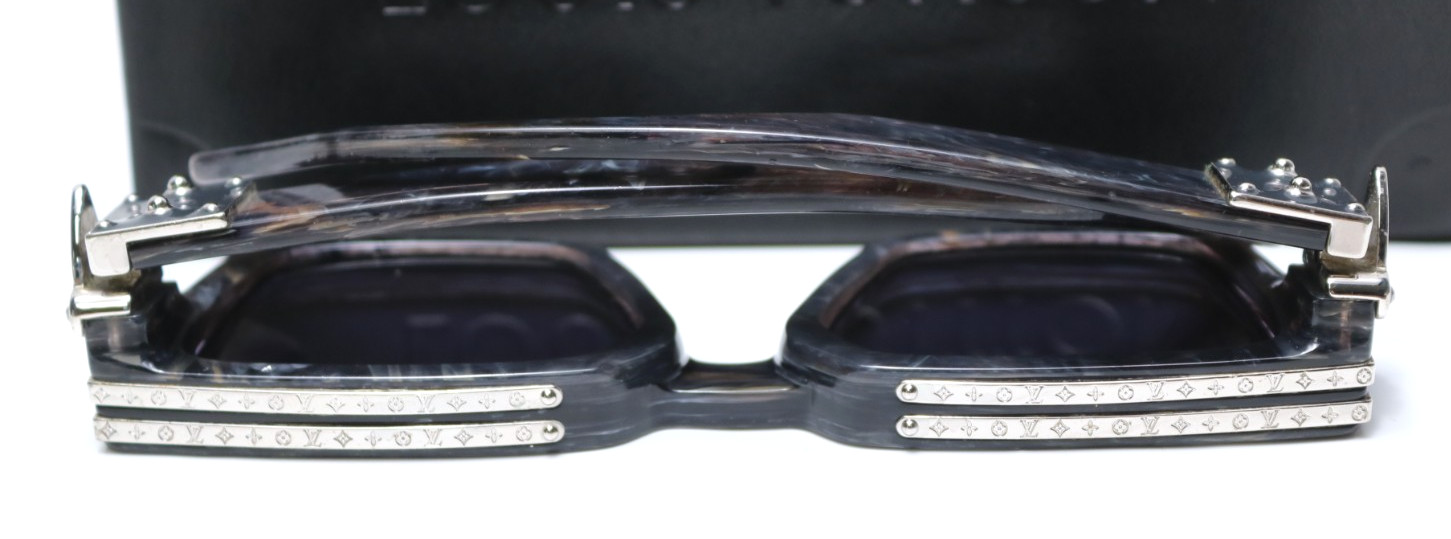 Louis Vuitton LV 1.1 Millionaires Sunglasses Gris Marble Z1326W – Grey w/Box