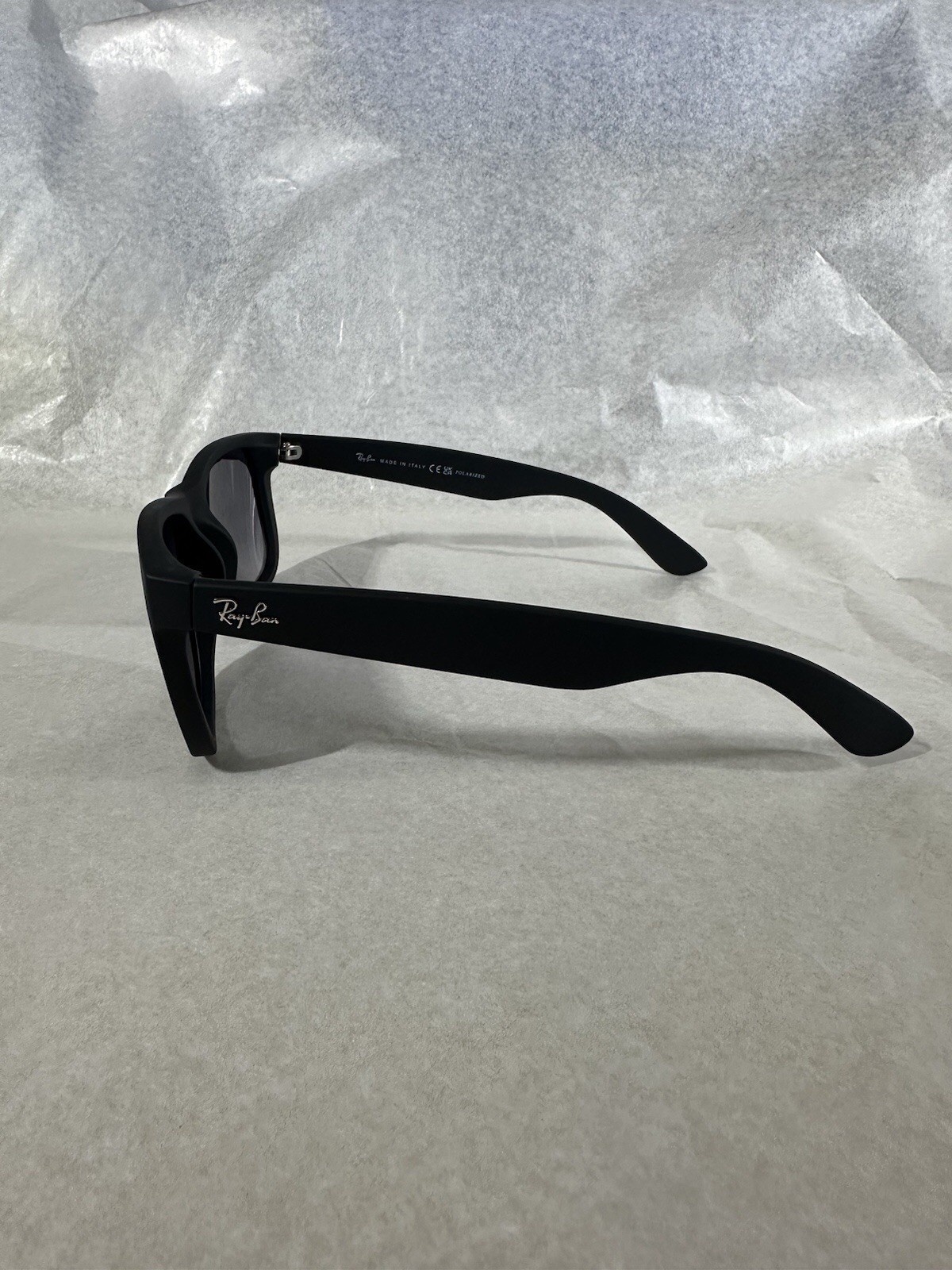 Ray Ban JUSTIN black/grey gradient RB4165 622/t3 54mm Polarized sunglasses NEW