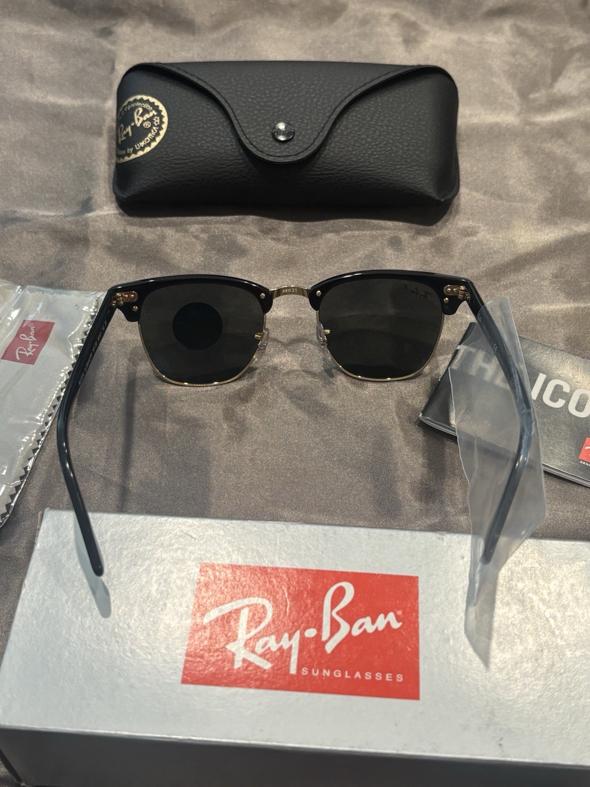 Ray-Ban RB3016 Clubmaster Men’s Sunglasses Black Metal/Plastic Polarized Green