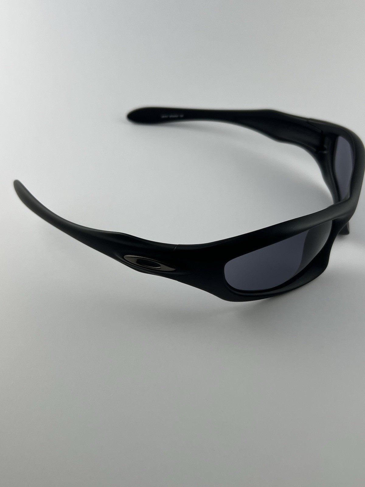 Oakley Monster Dog Matte Black Frame Grey Lens 05-015 SI Standard Issue RARE