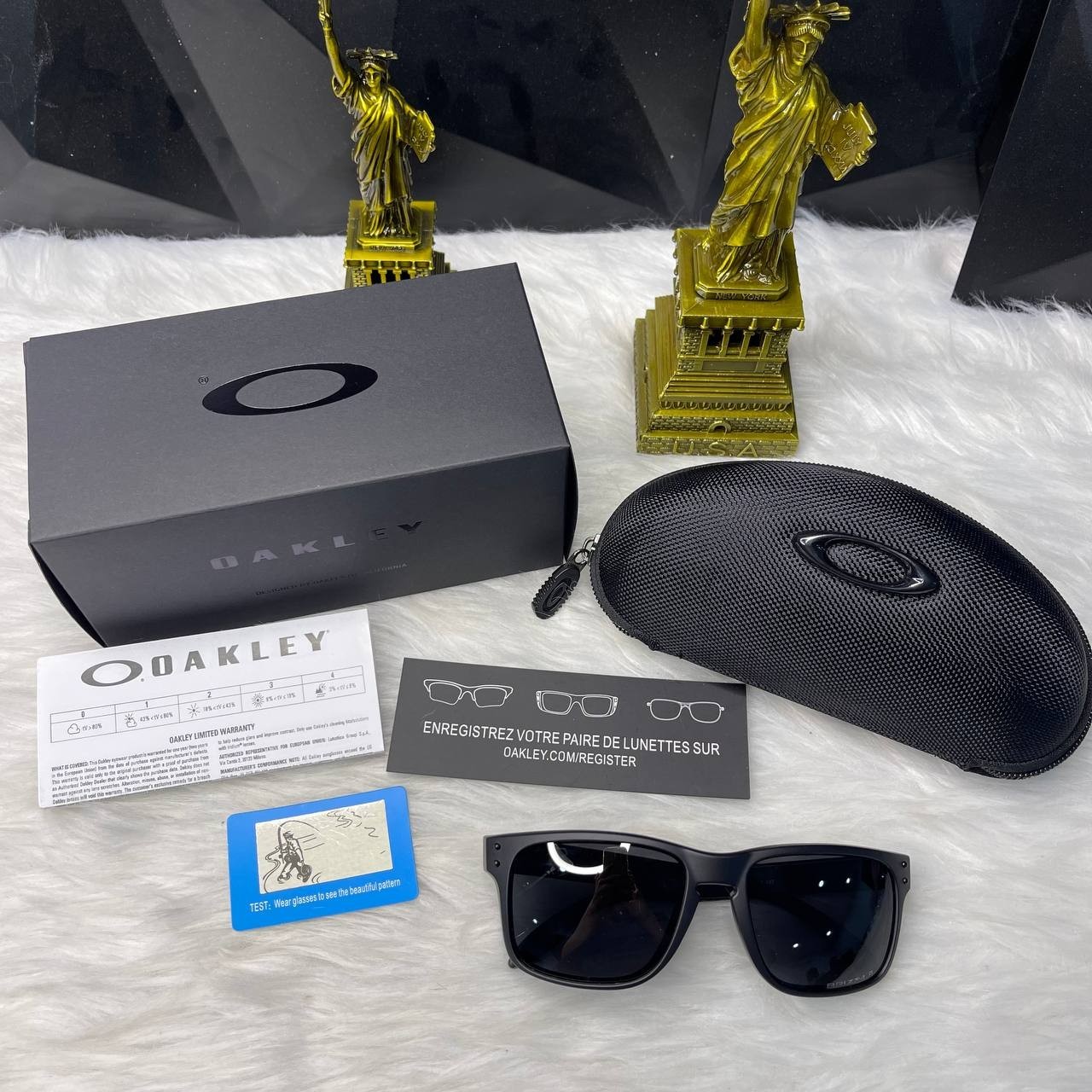 New Oakley Holbrook Polarized Black Lens Sunglasses Matte Black Frame
