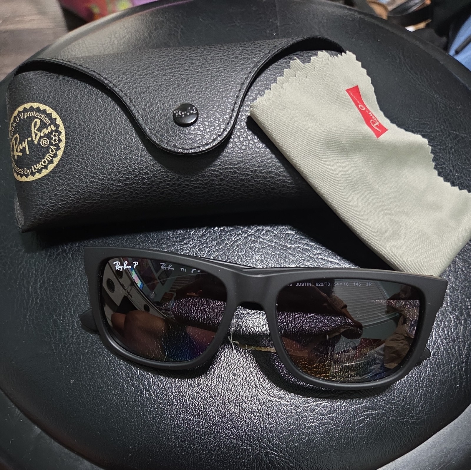 Ray-Ban Justin RB4165 622/T3 Matte Black Grey Gradient Polarized Sunglasses 54mm