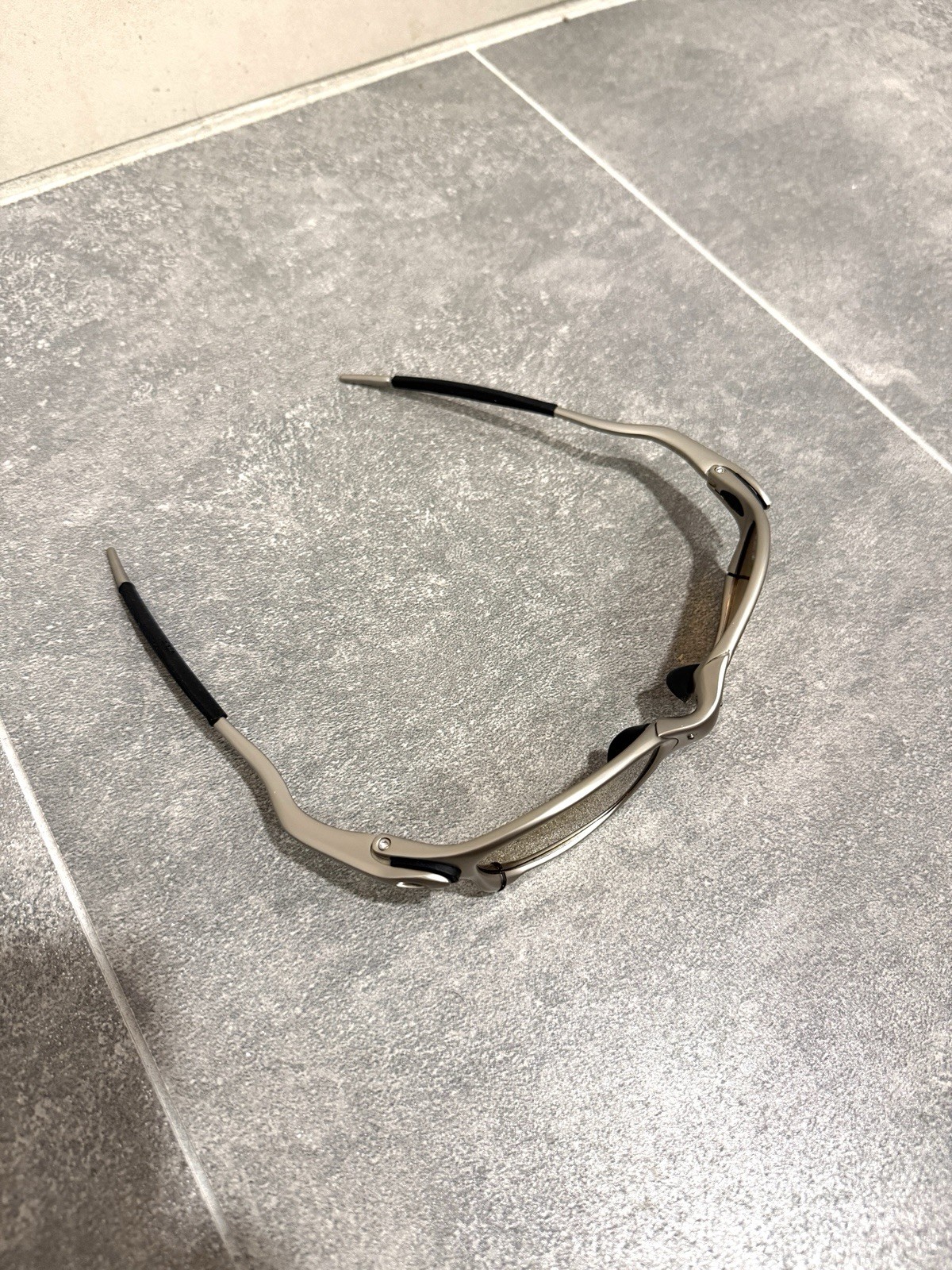 RARE PROTOTYPE OAKLEY JULIET X METAL SUNGLASSES – HEAVYWEIGHT ALL METAL