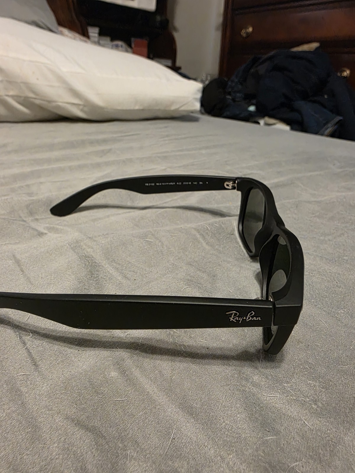 Ray-Ban RB2132 New Wayfarer Black Plastic Frame Green Tinted Glass 58-18