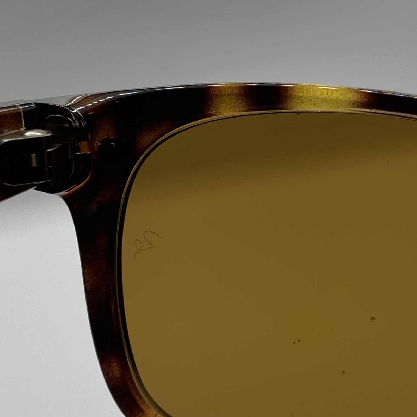 Ray Ban RB 2132 New Wayfarer 944 Sunglasses 52 18 Brown Lens Havana Light Frame