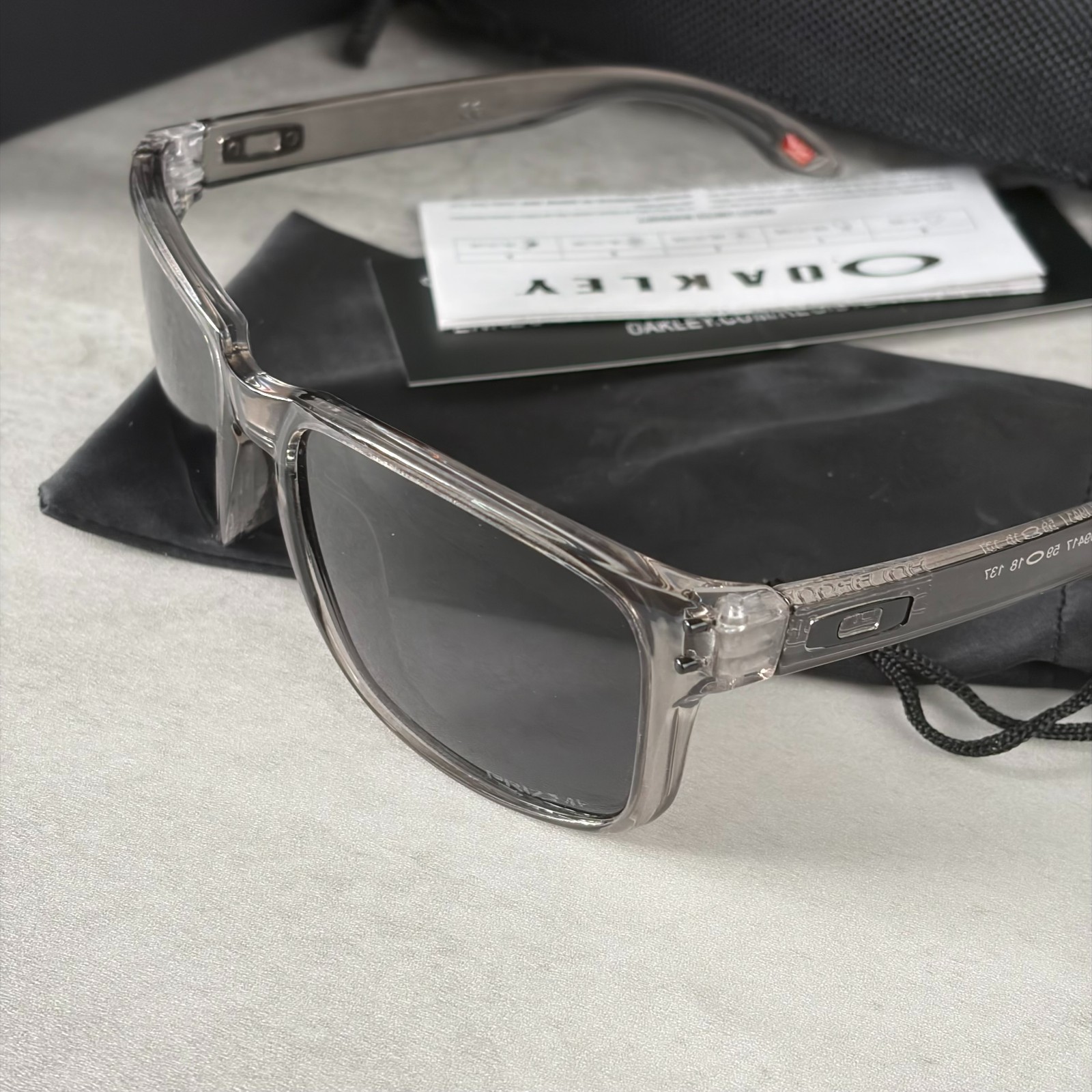 Oakley Men’s Holbrook XL Sunglasses Grey Smoke Prizm Black Polarized Lens