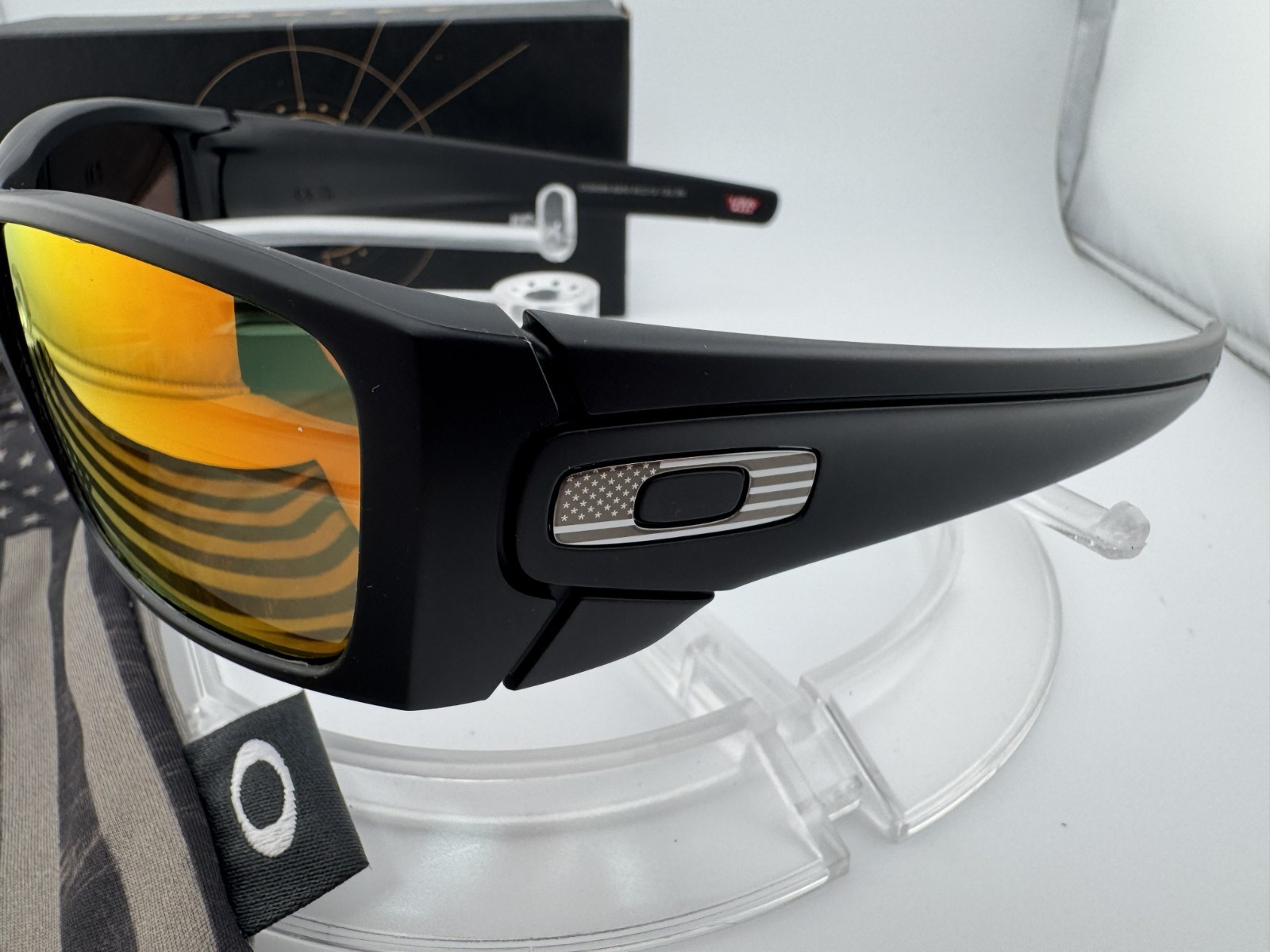 OAKLEY FUEL CELL SI MATTE BLACK USA FLAG RUBY GALAXY POLARIZED SUNGLASSES OO9096