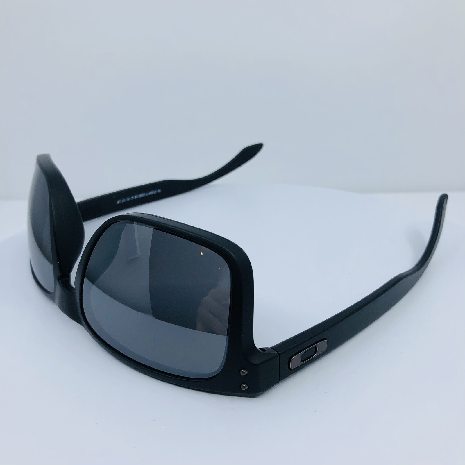 New OAKLEY HOLBROOK XL Sunglasses C. Matte Black with Polarized Lenses 9417-0559