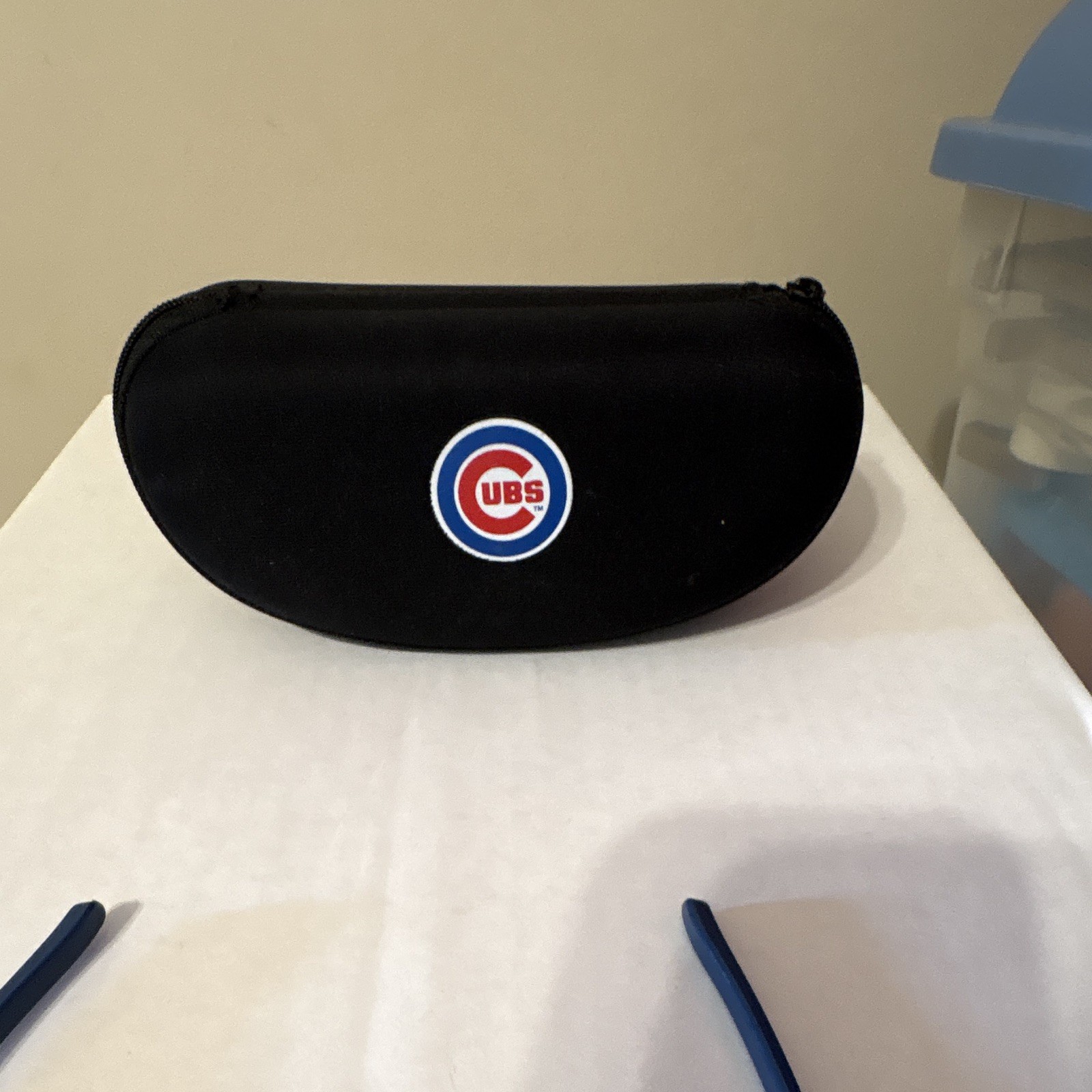MLB Chicago Cubs Wraparound Sunglasses Blue Frame Orange Tinted Lenses Case