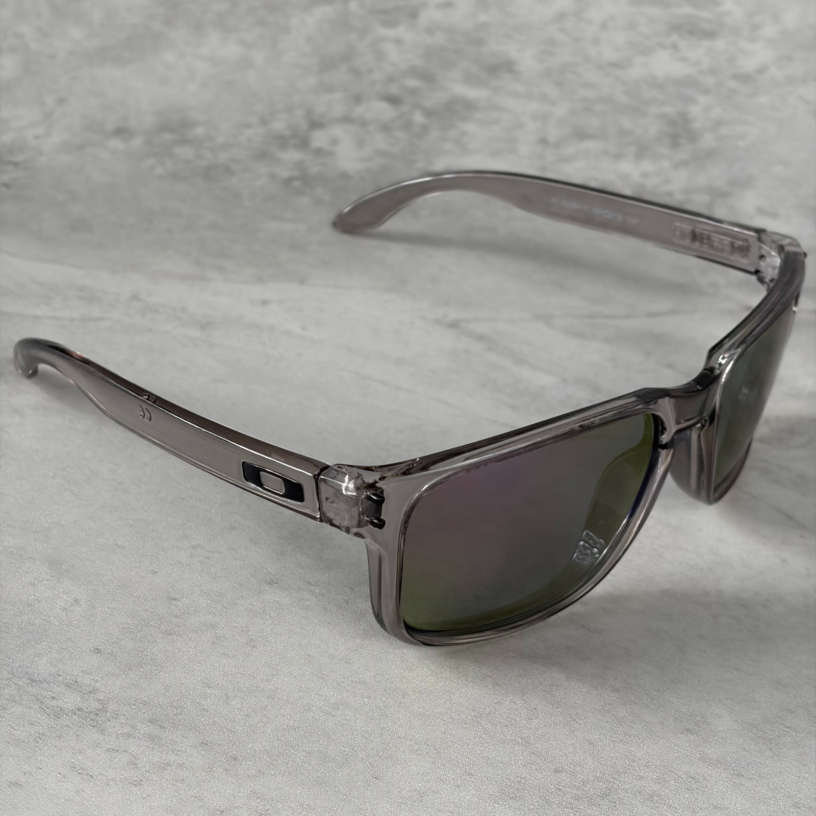 Oakley Holbrook XL Men’s Sunglasses Grey Smoke Translucent Purple Violet Mirror