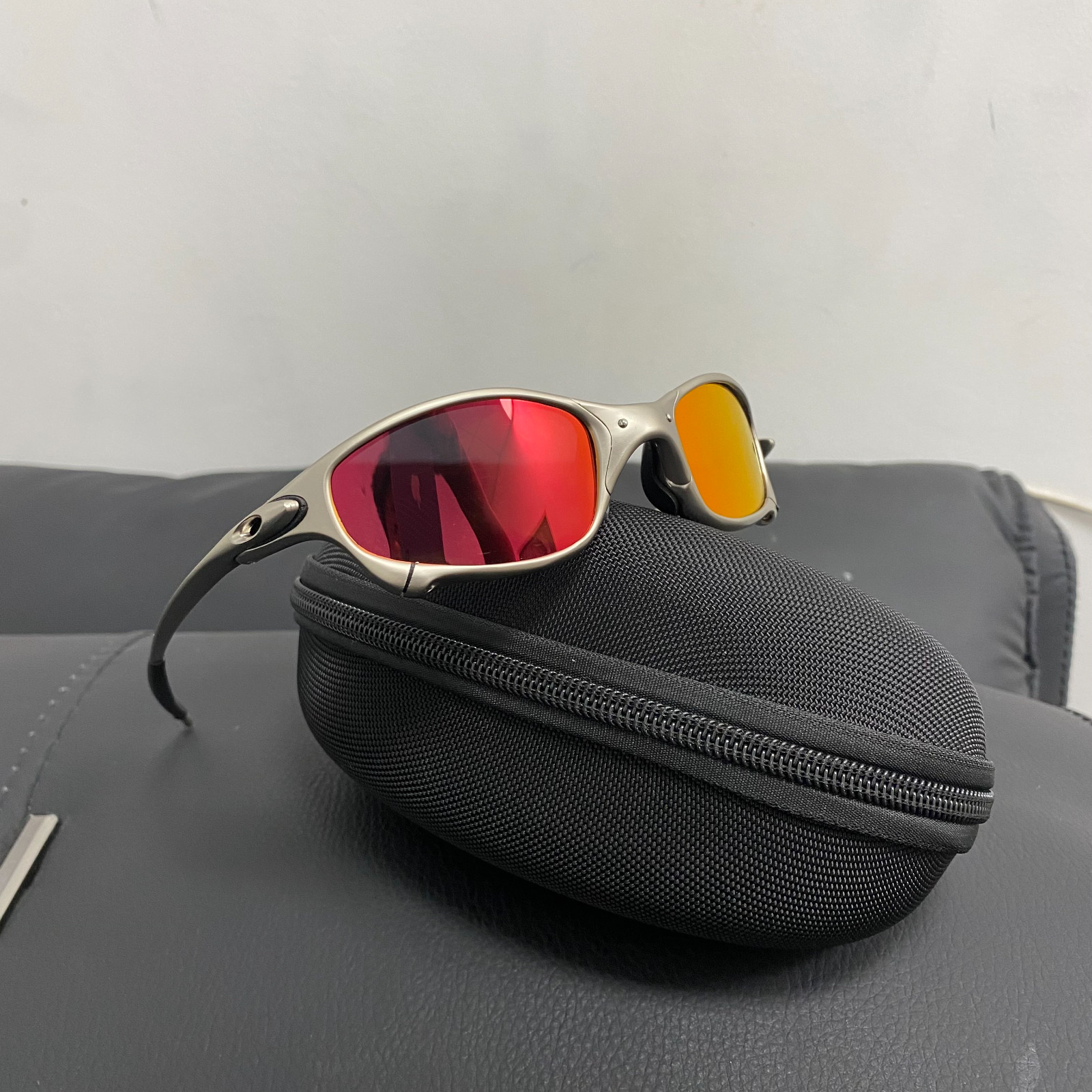 Oakley Juliet 1.0 X-Metal Polarized Sunglasses Silver Frames Ruby Vintage Y2K