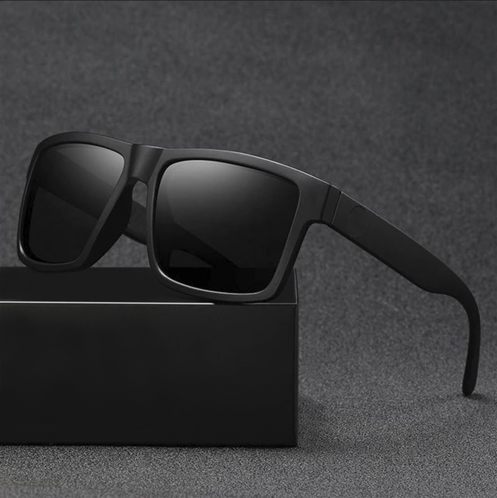 Men’s Polarized Square Sunglasses Matte Black Frame Dark Smoke Lens Z80 NIB