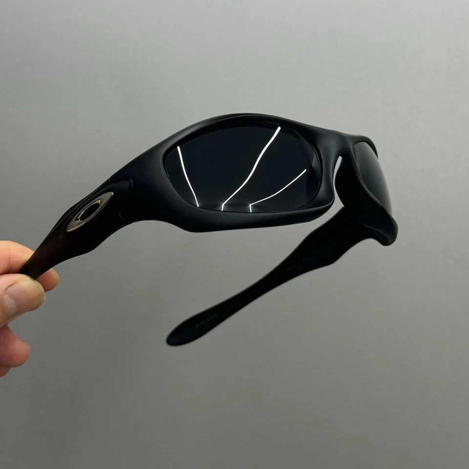 Oakley 00s Monster Dog Vintage Sunglasses Black Lenses/Matte Frames Polarized
