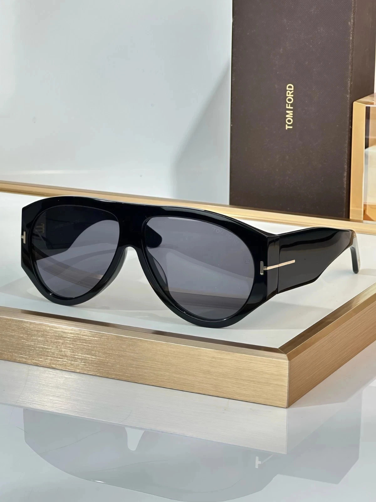 Tom Ford Bronson TF1044 60 12-140 Unisex Sunglasses Black Frame Gray Lens