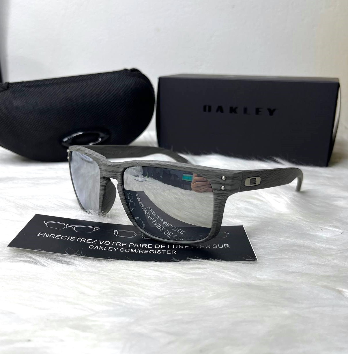 Oakley Holbrook Sunglasses Grey Woodgrain Frame Prizm Silver Polarized Lens New