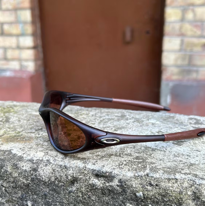 Vintage Oakley Minute Sunglasses Brown Frame Brown Lenses Y2K Gorpcore