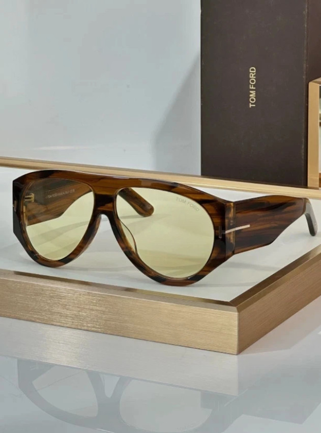 Tom Ford Bronson TF1044 60 12-140 Unisex Sunglasses Havana Frame Tea Lens