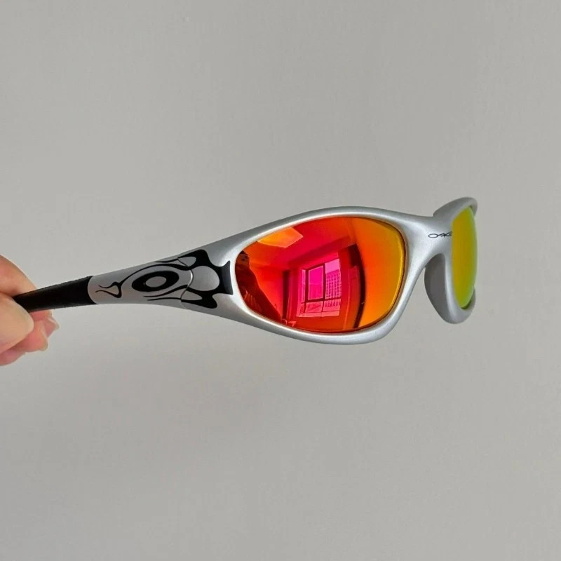 Vintage Oakley Straight Jacket 99 Muzm 9505 Silver Frames/Red LensesIN BOX