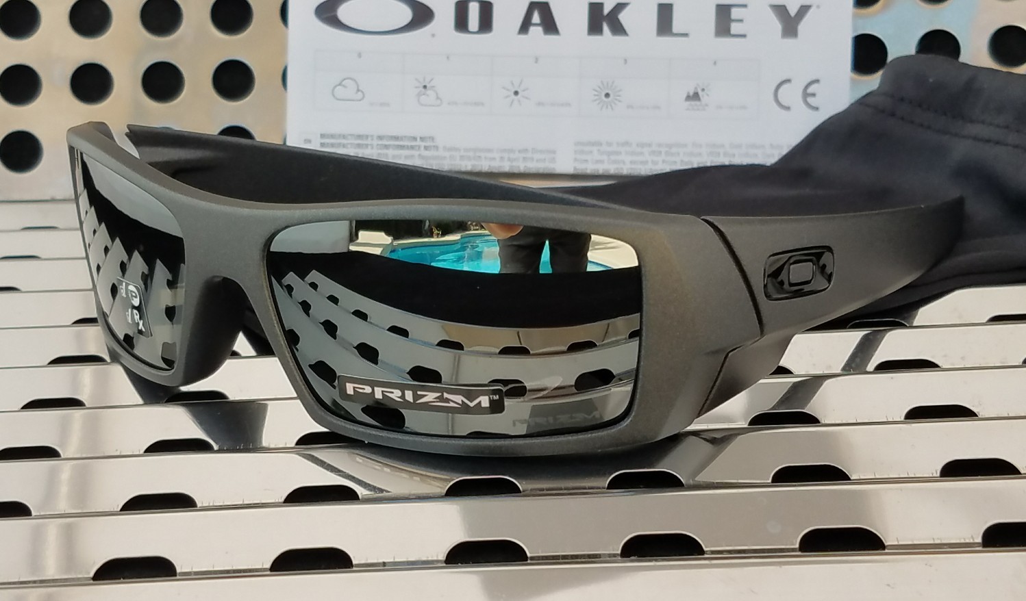 New Oakley GASCAN 9014-3560 Sunglasses Matte Steel w/ Prizm Black Polarized