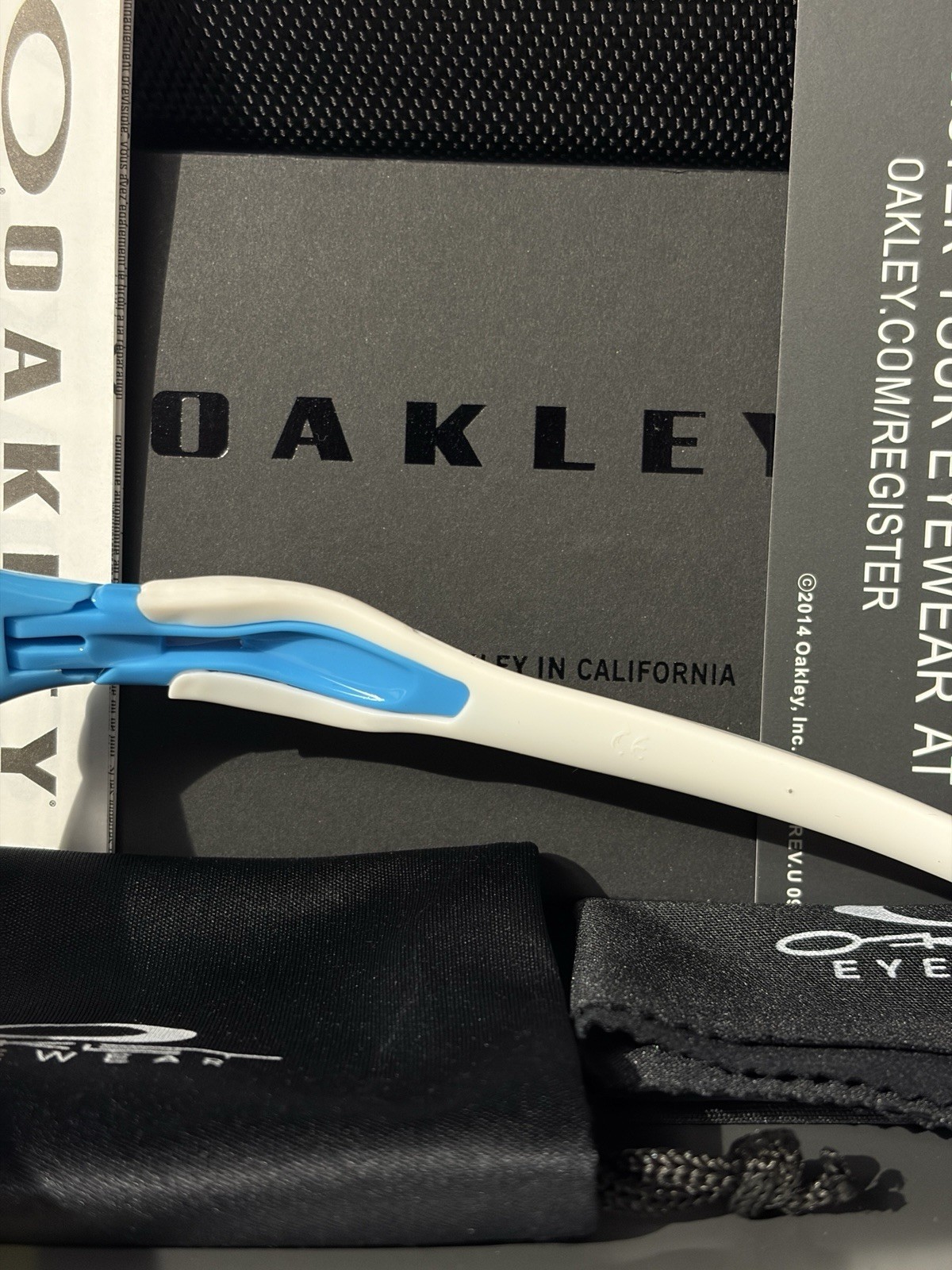 NEW Oakley 009208 Radar Ev Path Men’s Sunglasses – Prizm