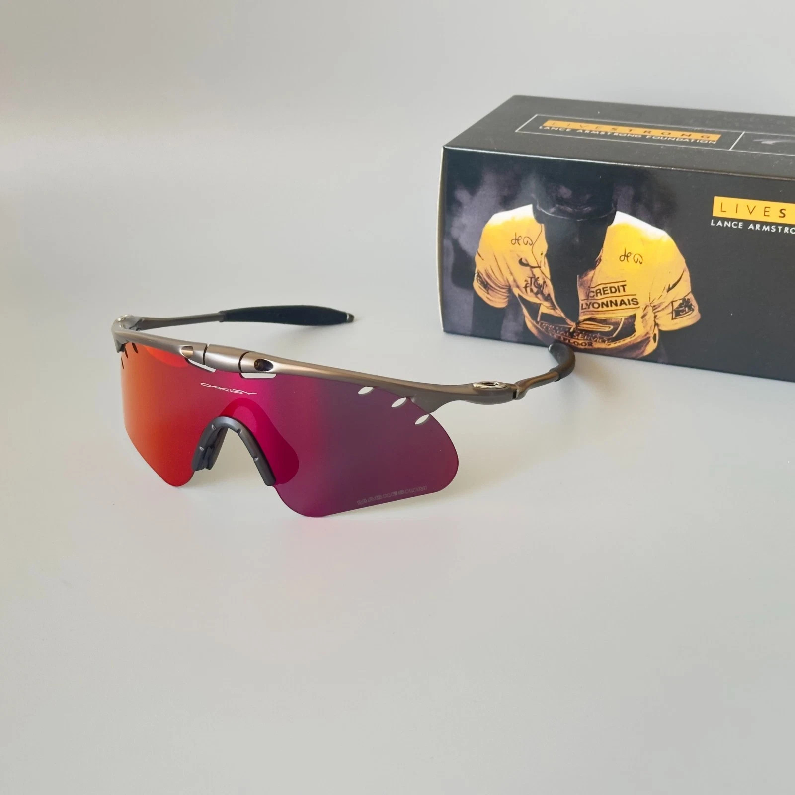 Oakley Mag X-metal Frame Black Frames / Red Lenses New