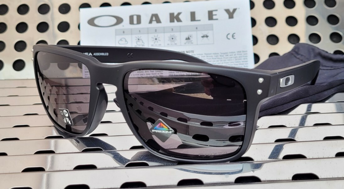 New Oakley HOLBROOK XL 9417-2259 Sunglasses Matte Black w/ Prizm Grey Lenses