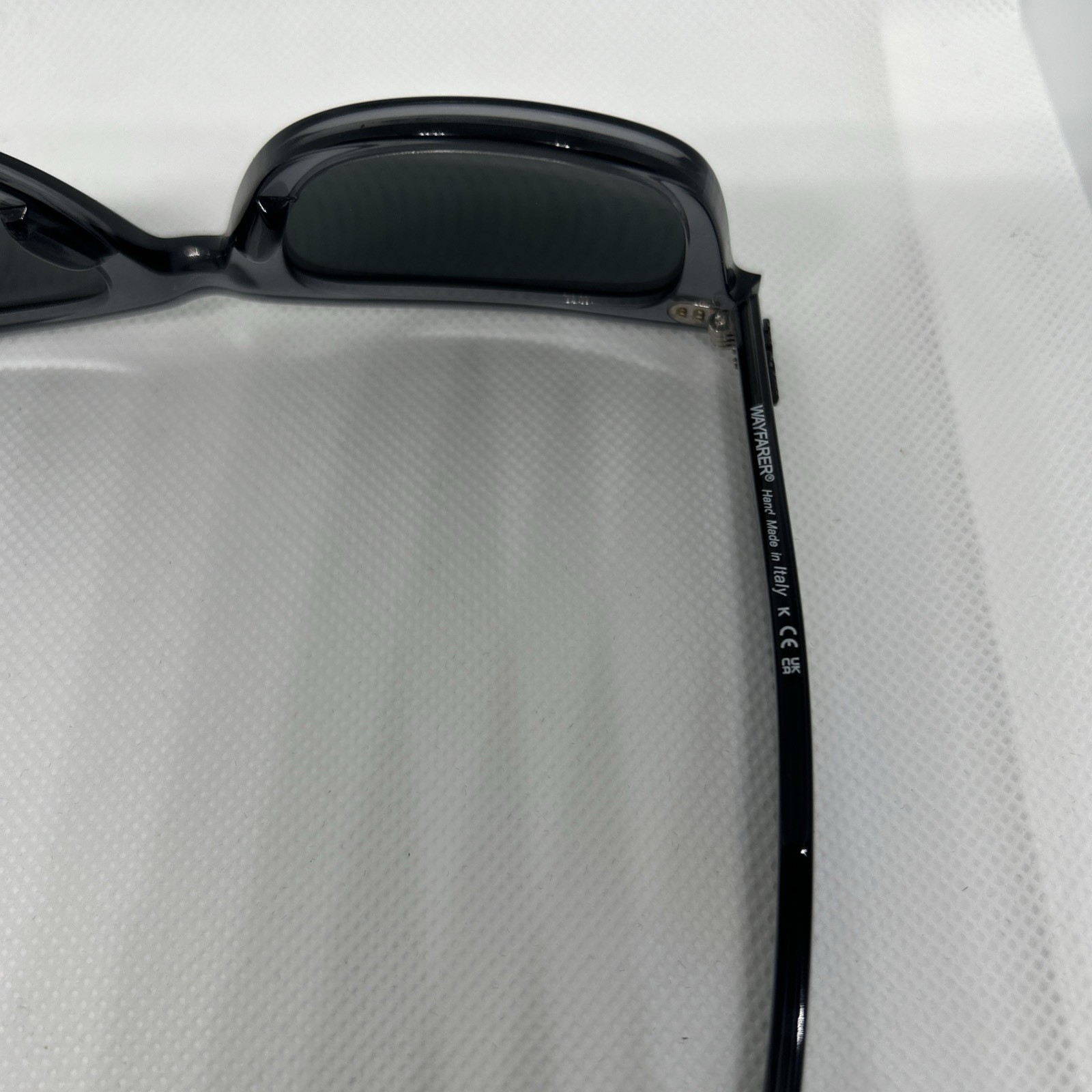 Ray-Ban Wayfarer Classic Sunglasses RB 2140 6773/R5 Transparent Gray 50mm w/case