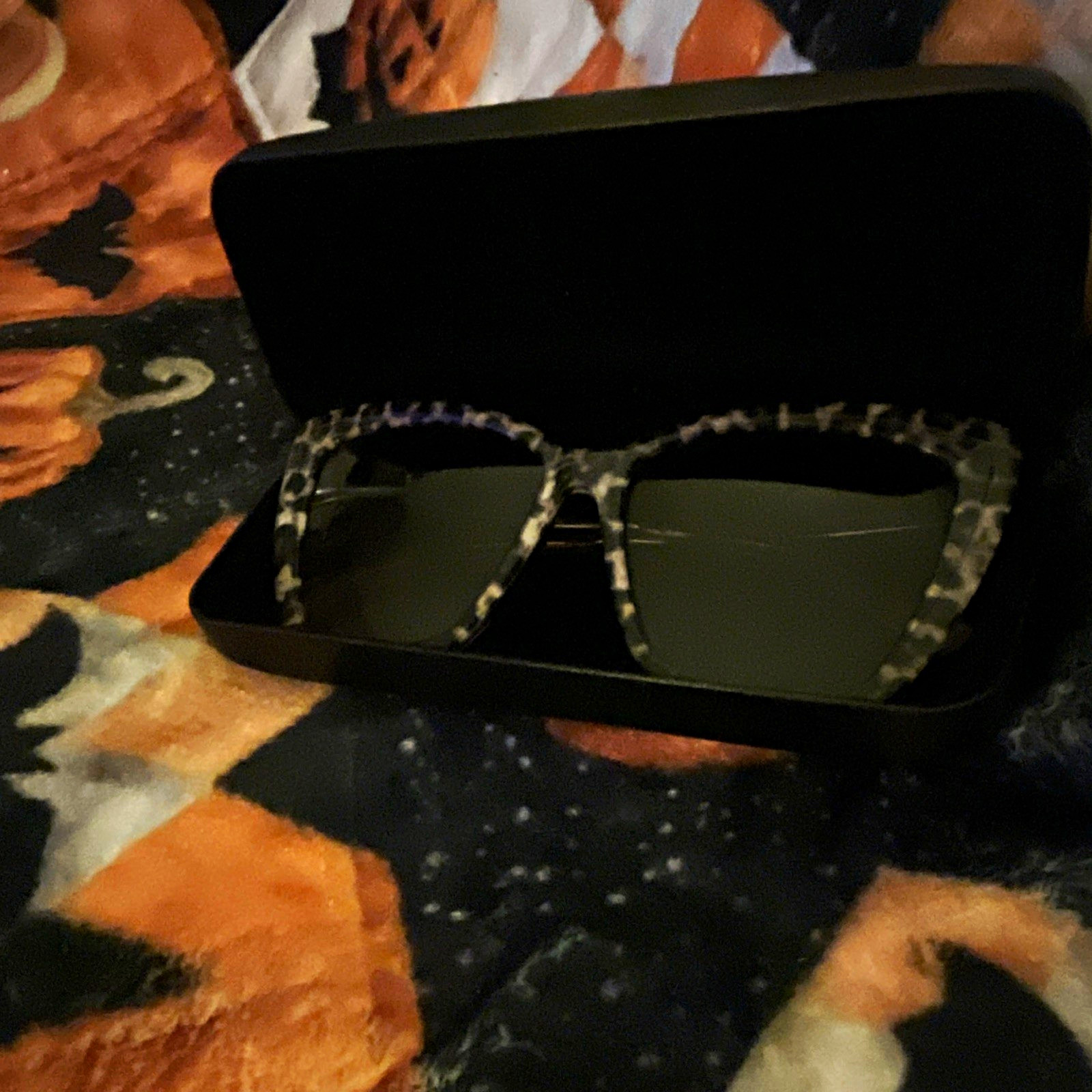 DIFF Tortoise Shell Square Sunglasses Gray Tinted Lenses Gray Plastic Frame Case