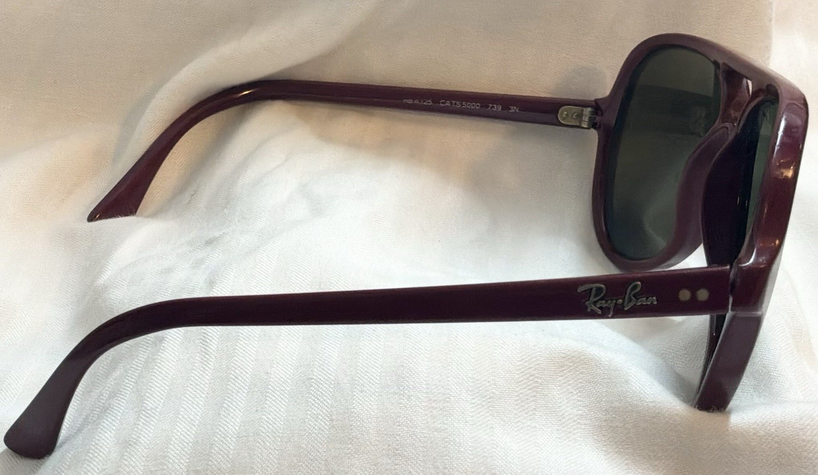 Ray-Ban Cats 5000 Sunglasses RB4125 -Red /Reddish Brown Frame- Gray Pilot 739