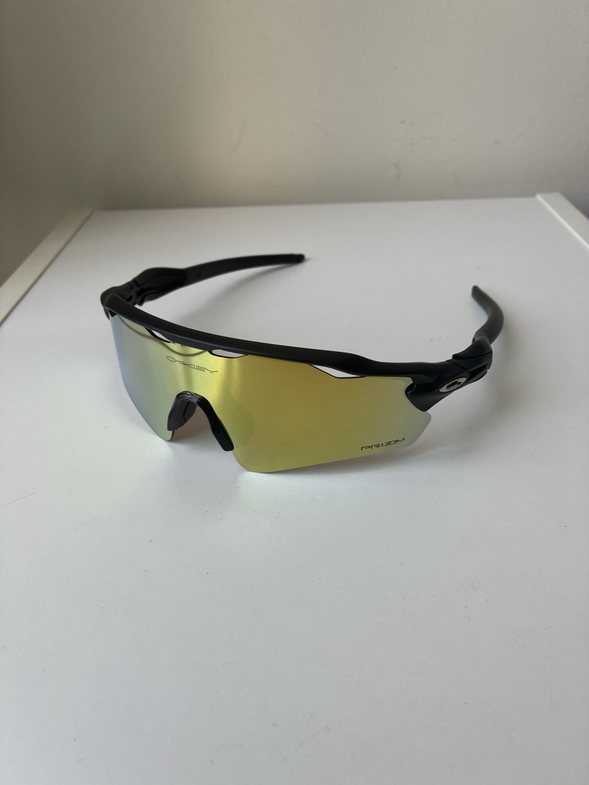 NEW Oakley 009208 Radar Ev Path Sunglasses Black Frame – Gold Prizm Lens