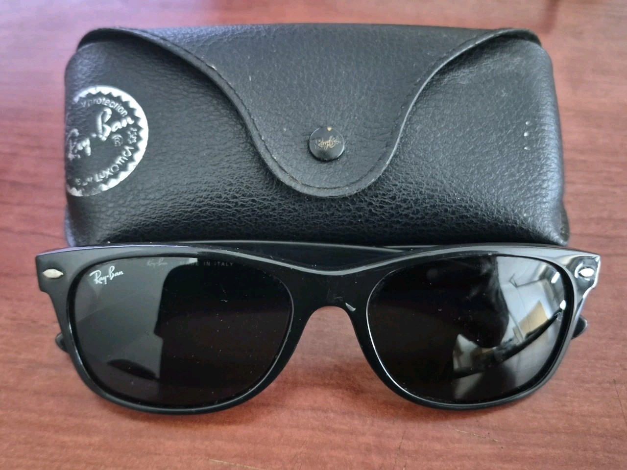 Ray-Ban RB2132 New Wayfarer Men’s Sunglasses Black Frame Polarized 55-18
