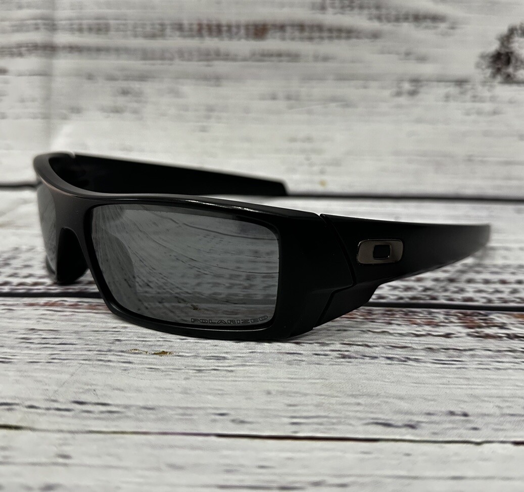 Oakley Sunglasses 12-856 60 15 Matte Black Frame 127mm Gray Polarized Lens