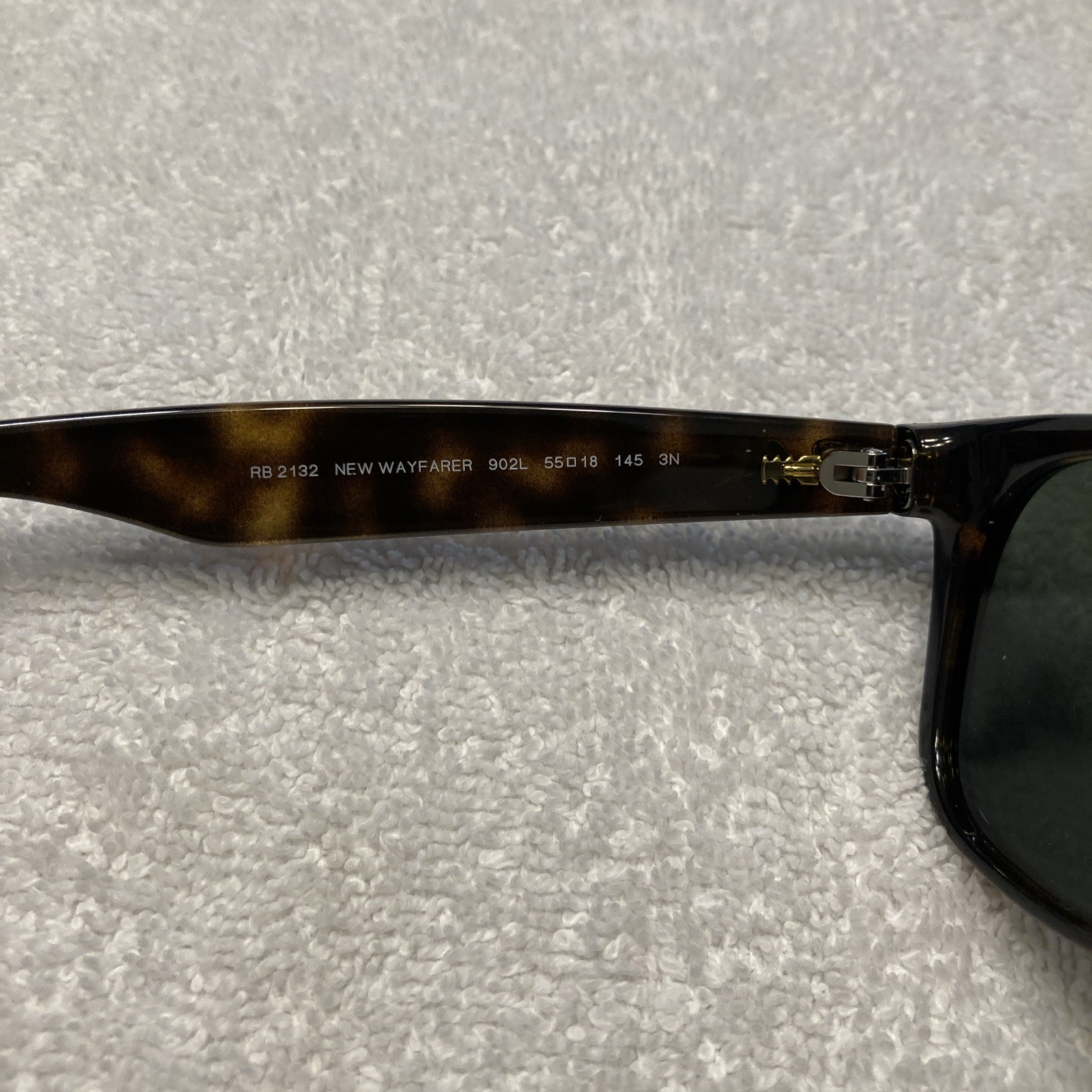 Brand New Authentic Ray Ban New Wayfarer RB2132 Sunglasses W/case