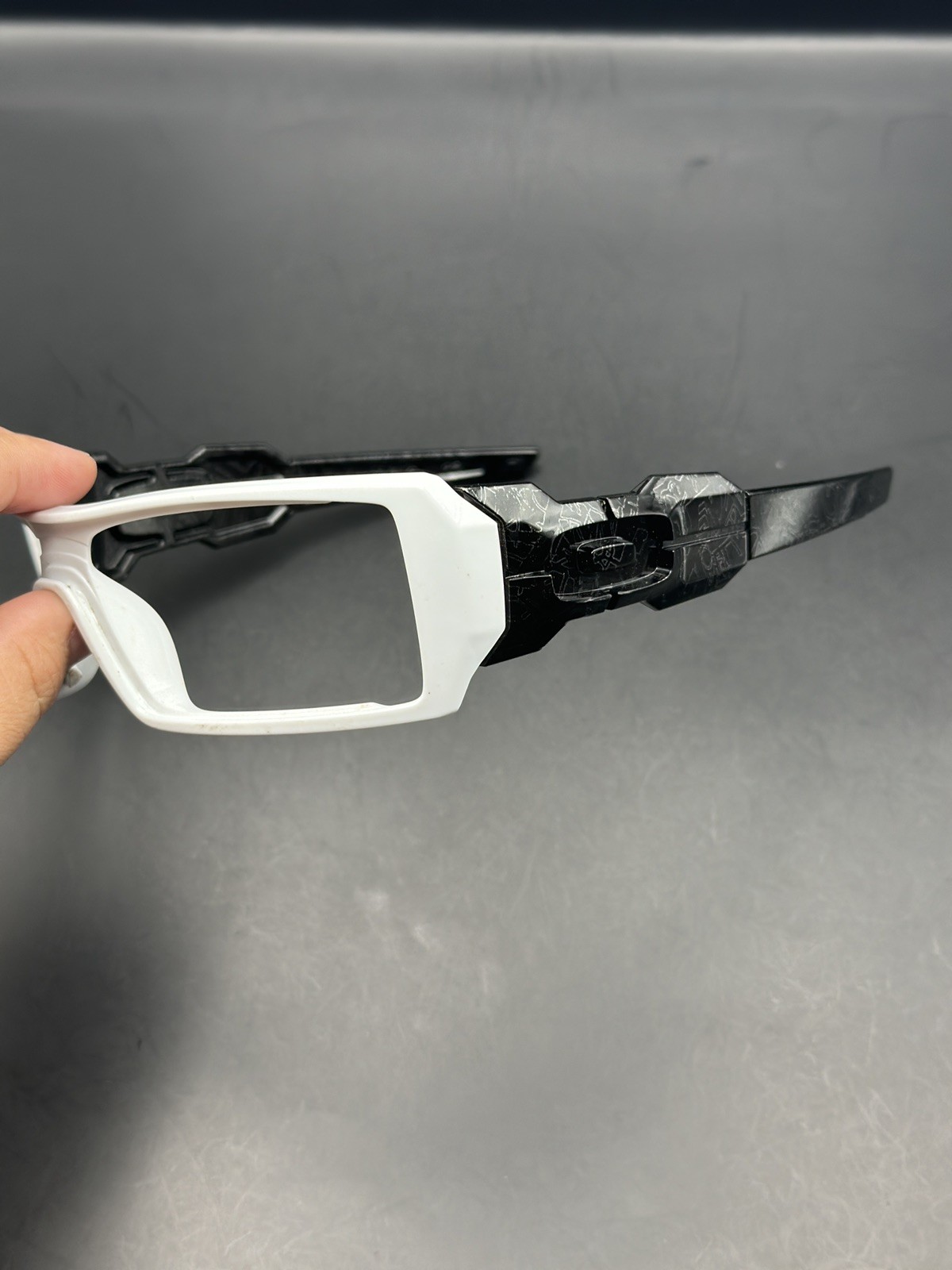 Oakley Oil Rig 2 Polished White/Black Silver Ghost Text Frame 24-058