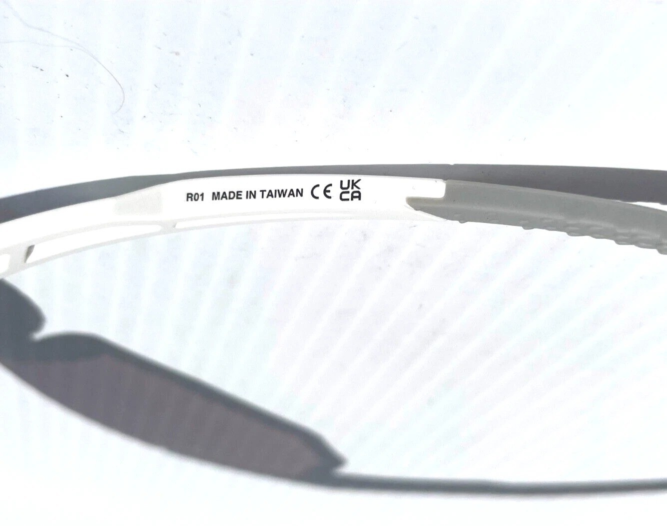 100% Percent RACETRAP 3.0 Matte White HiPER Blue Mirror Sunglass 60004-00001