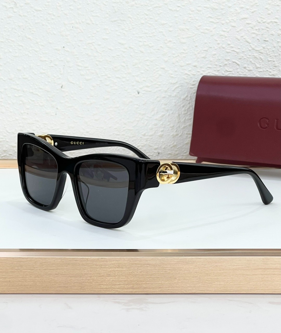 Sunlasses Unisex GUCCI MOD：GG2124O Size：52口18-135