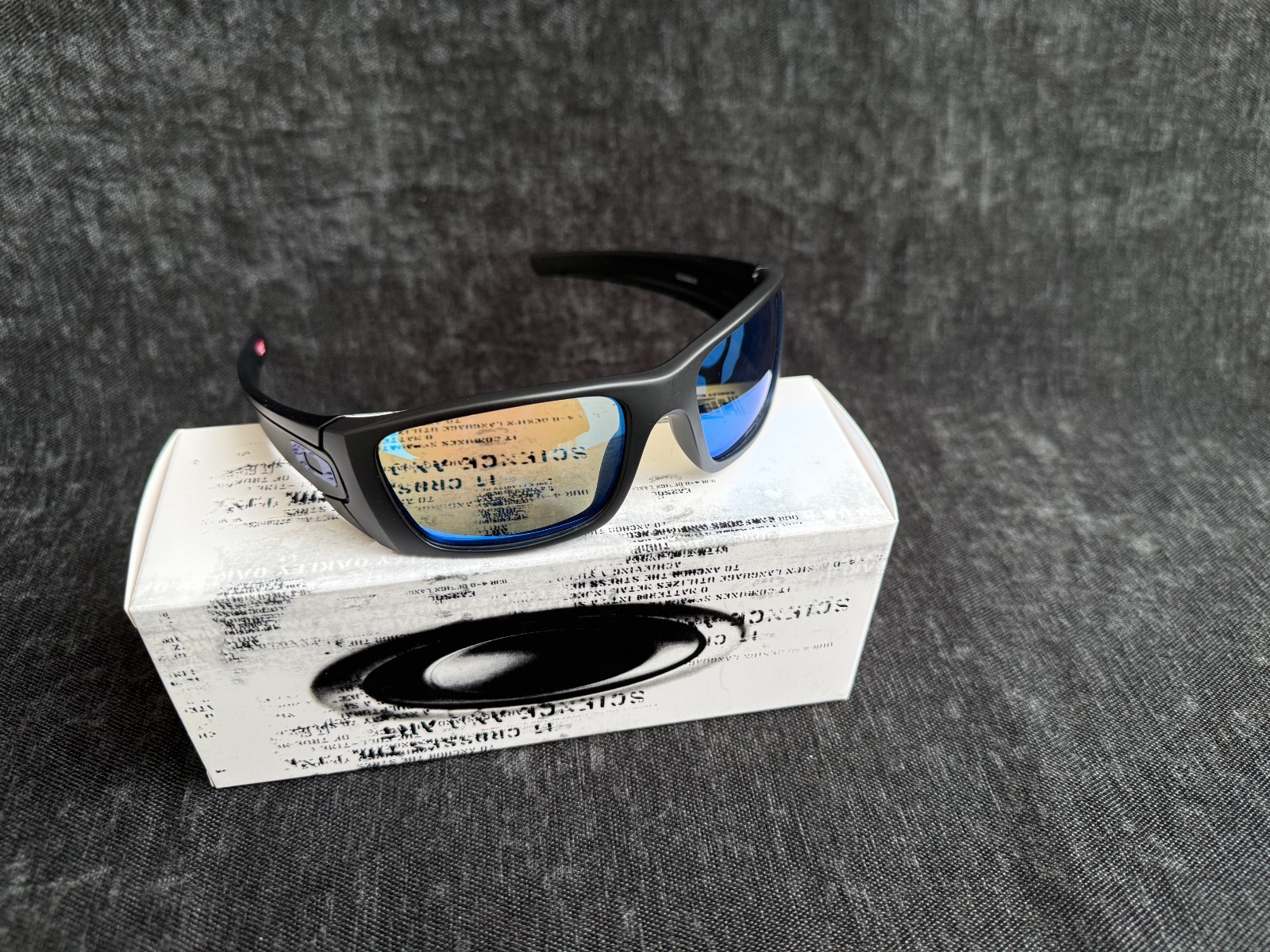 Oakley sunglasses Gascan steel Black frame Prizm Blue Polarized lens OO9096-01