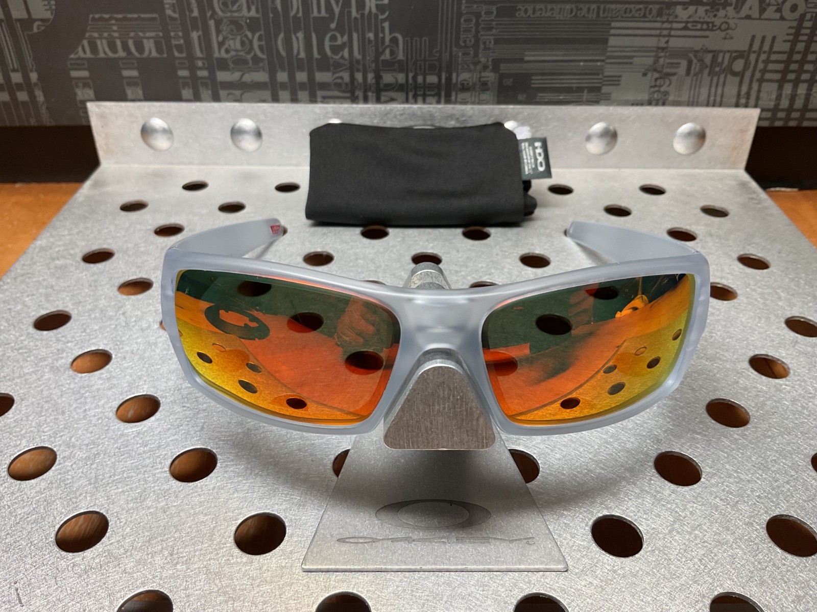 OAKLEY GASCAN MATTE WHITE/ RUBY IRIDIUM