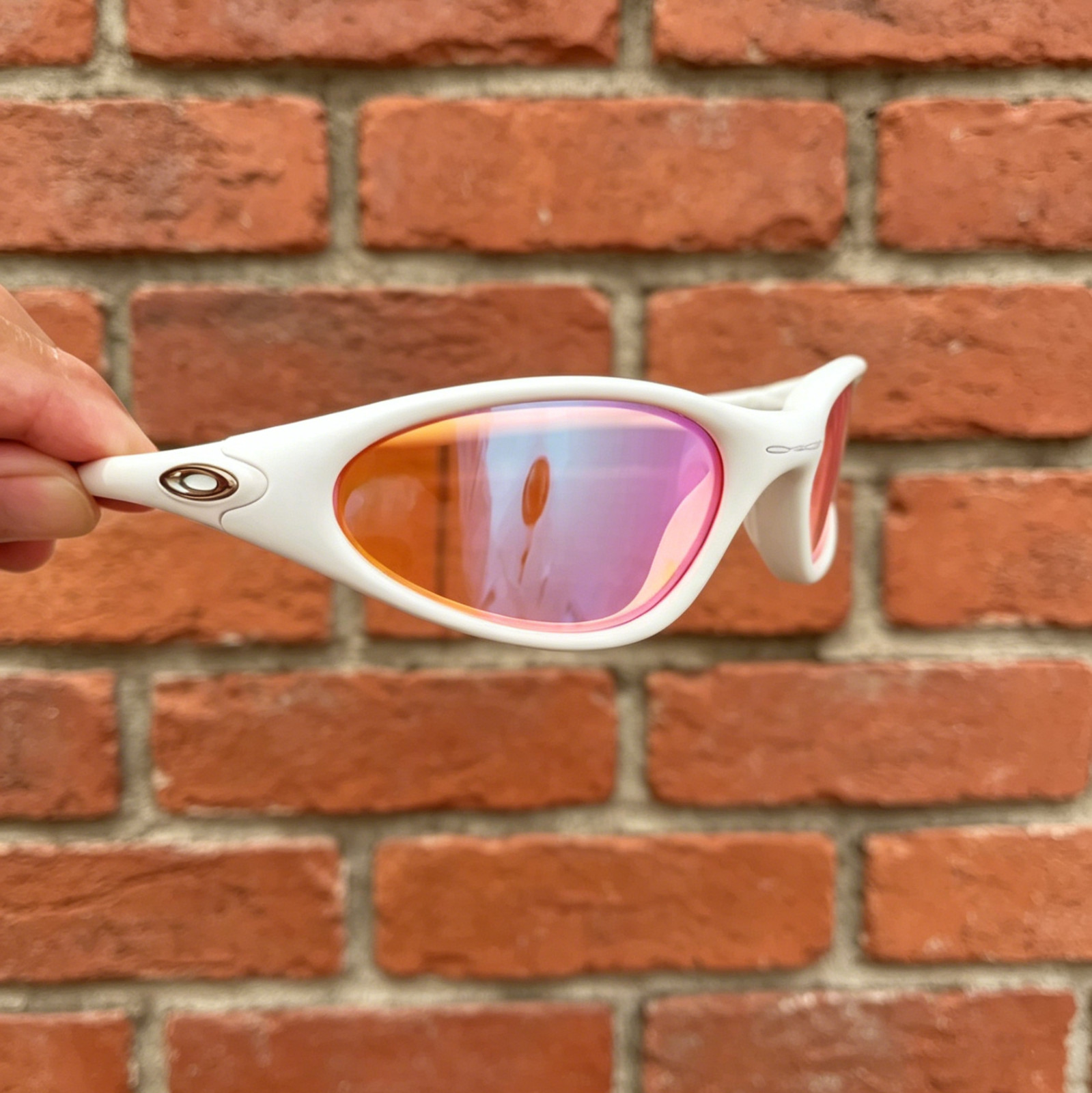 Retro Oakley Minute Gen1 Minute1.0 Sunglasses White Frame Pink Lenses