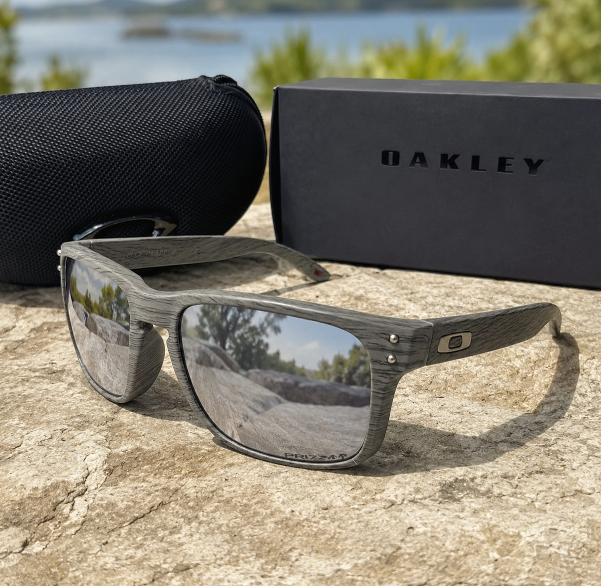 Oakley Holbrook Polarized Sunglasses Wood Grain Frame Silver Mirror Lens UV400