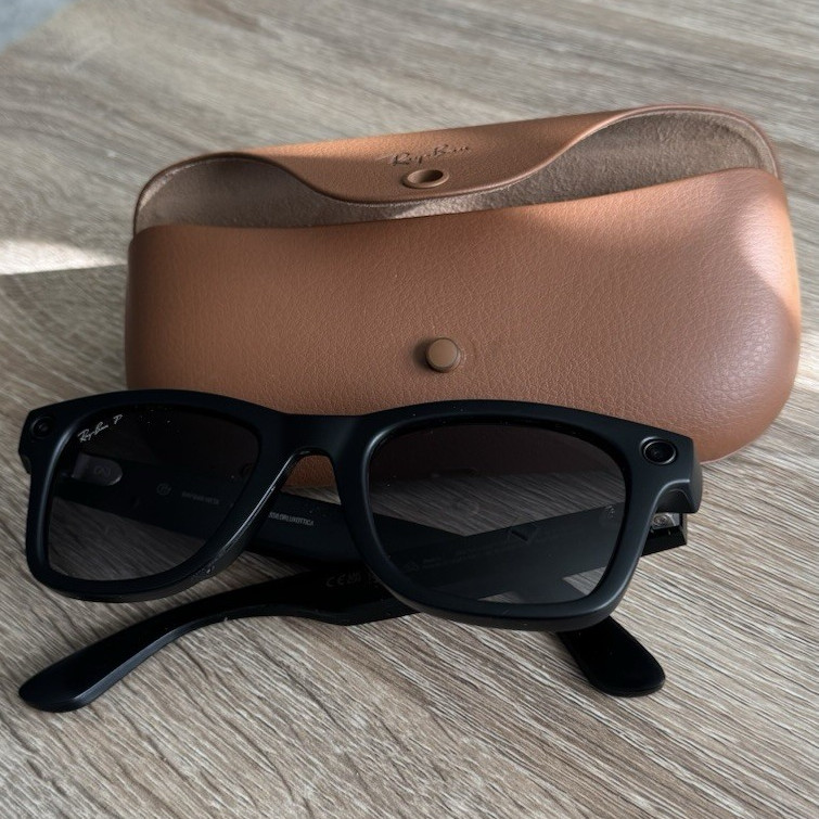 Ray-Ban Meta Wayfarer (Gen 1), Matte Black / Gradient Graphite